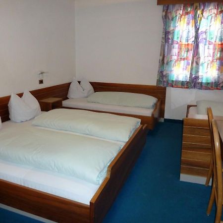 Hotel-Restaurant-Pizzeria Goldrainerhof מראה חיצוני תמונה