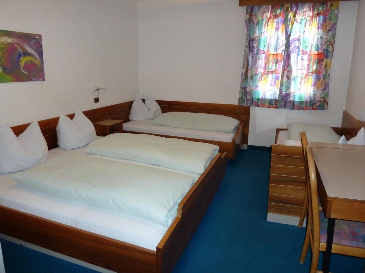 Hotel-Restaurant-Pizzeria Goldrainerhof מראה חיצוני תמונה
